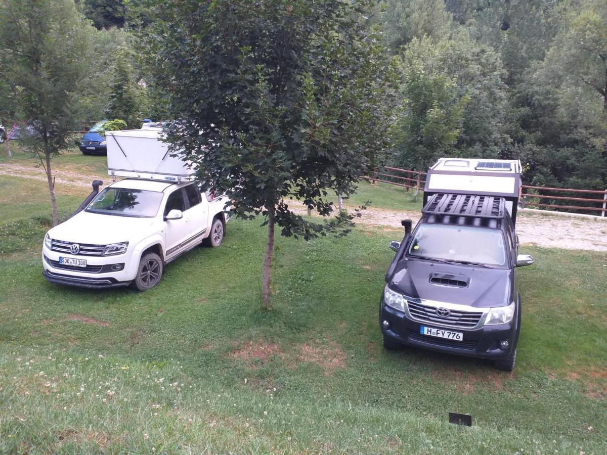 Camping Riu Gelat Hotel Еспот Екстериор снимка
