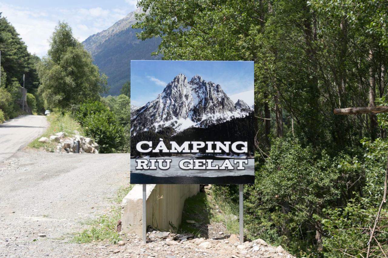 Camping Riu Gelat Hotel Еспот Екстериор снимка